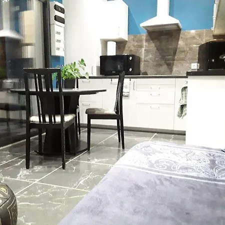 Maisonnette 28 M2 Au Fond Du Jardin Calme&confort Apartamento *