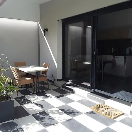 Maisonnette 28 M2 Au Fond Du Jardin Calme&confort Apartamento *